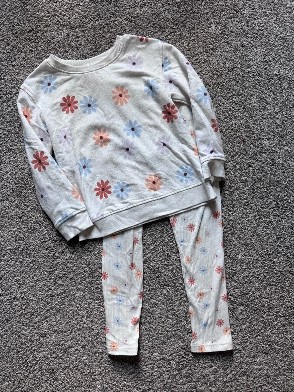 Cat & Jack White Floral Kids Pajama Set with Blue and Pink Flowers
